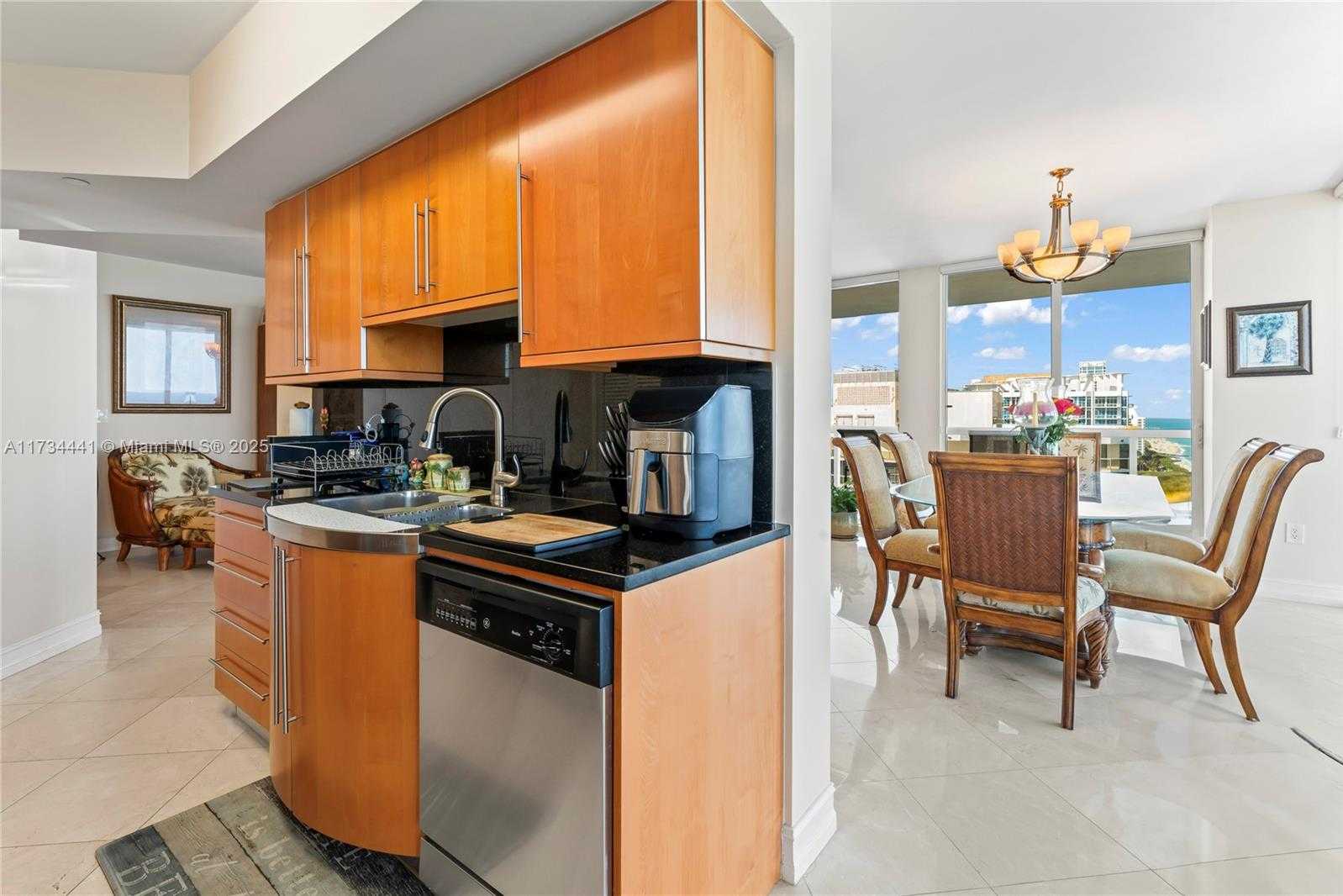 Small Image of 6365 COLLINS AVE #1901, Miami Beach Number 18