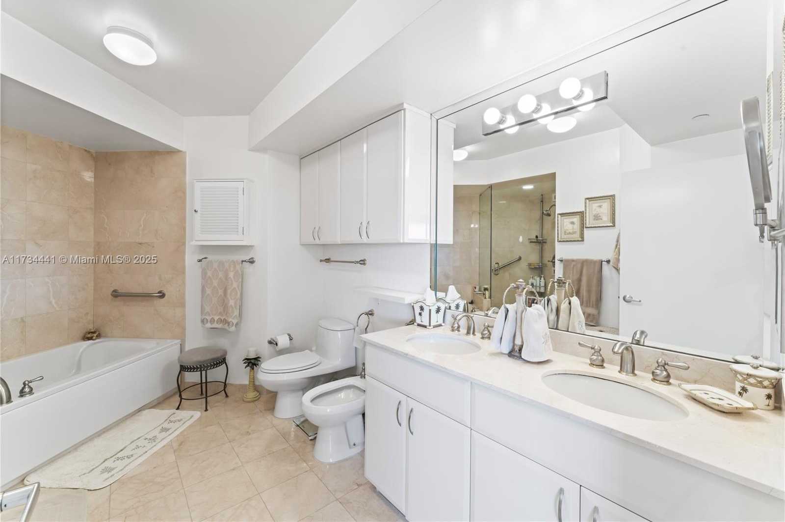 Small Image of 6365 COLLINS AVE #1901, Miami Beach Number 30