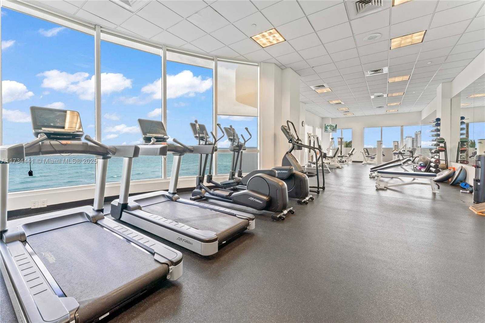 Small Image of 6365 COLLINS AVE #1901, Miami Beach Number 37