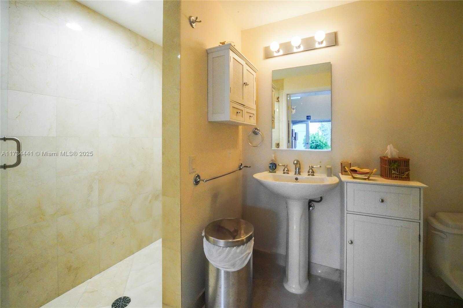 Small Image of 6365 COLLINS AVE #1901, Miami Beach Number 74