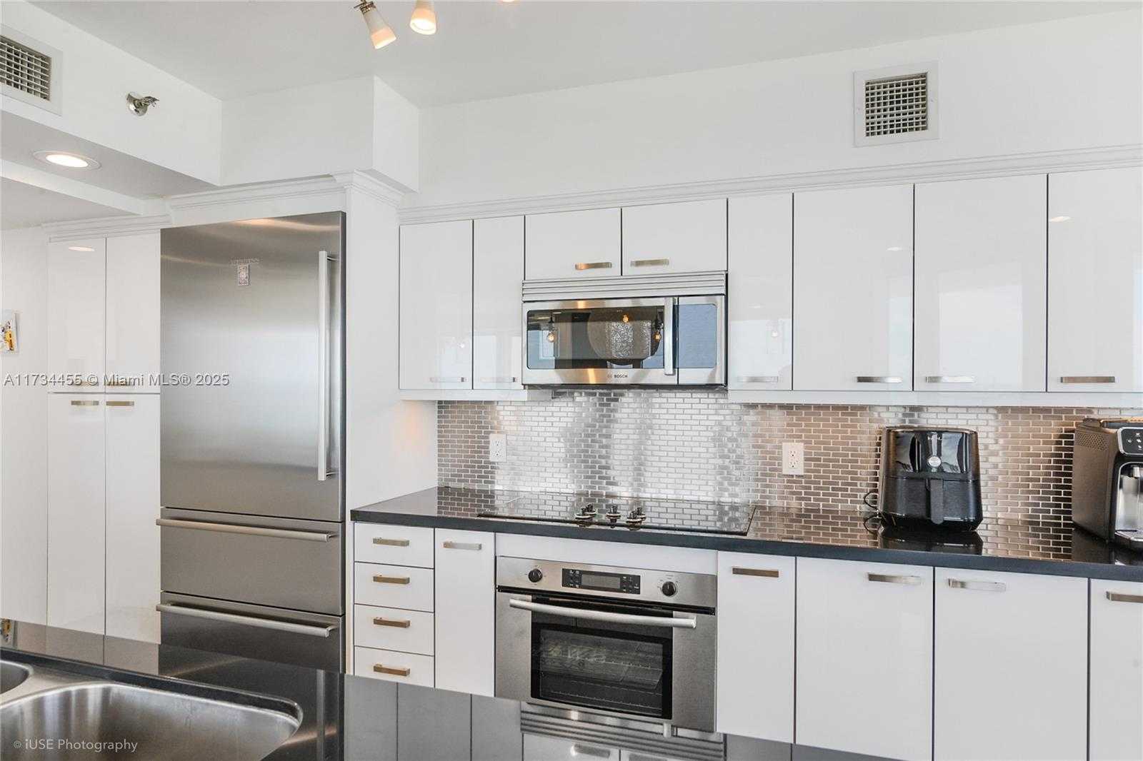 Small Image of 16445 COLLINS AVE #526, Sunny Isles Beach Number 3