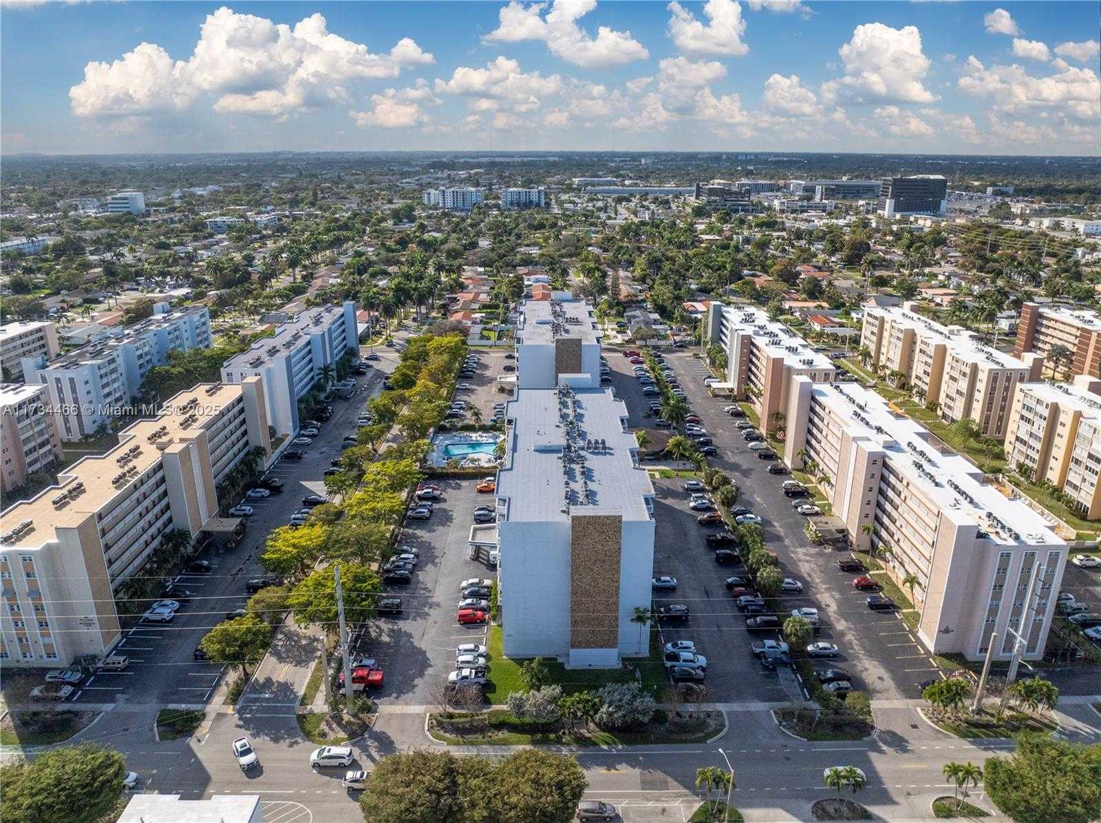 Small Image of 401 NORTH EAST 14TH AVE #204, Hallandale Beach Number 3