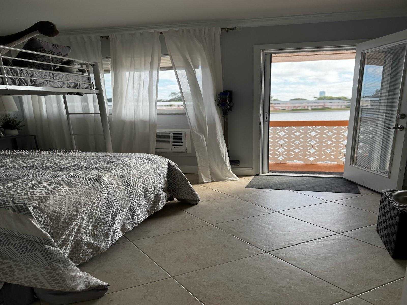 Small Image of Hallandale Beach Number 12