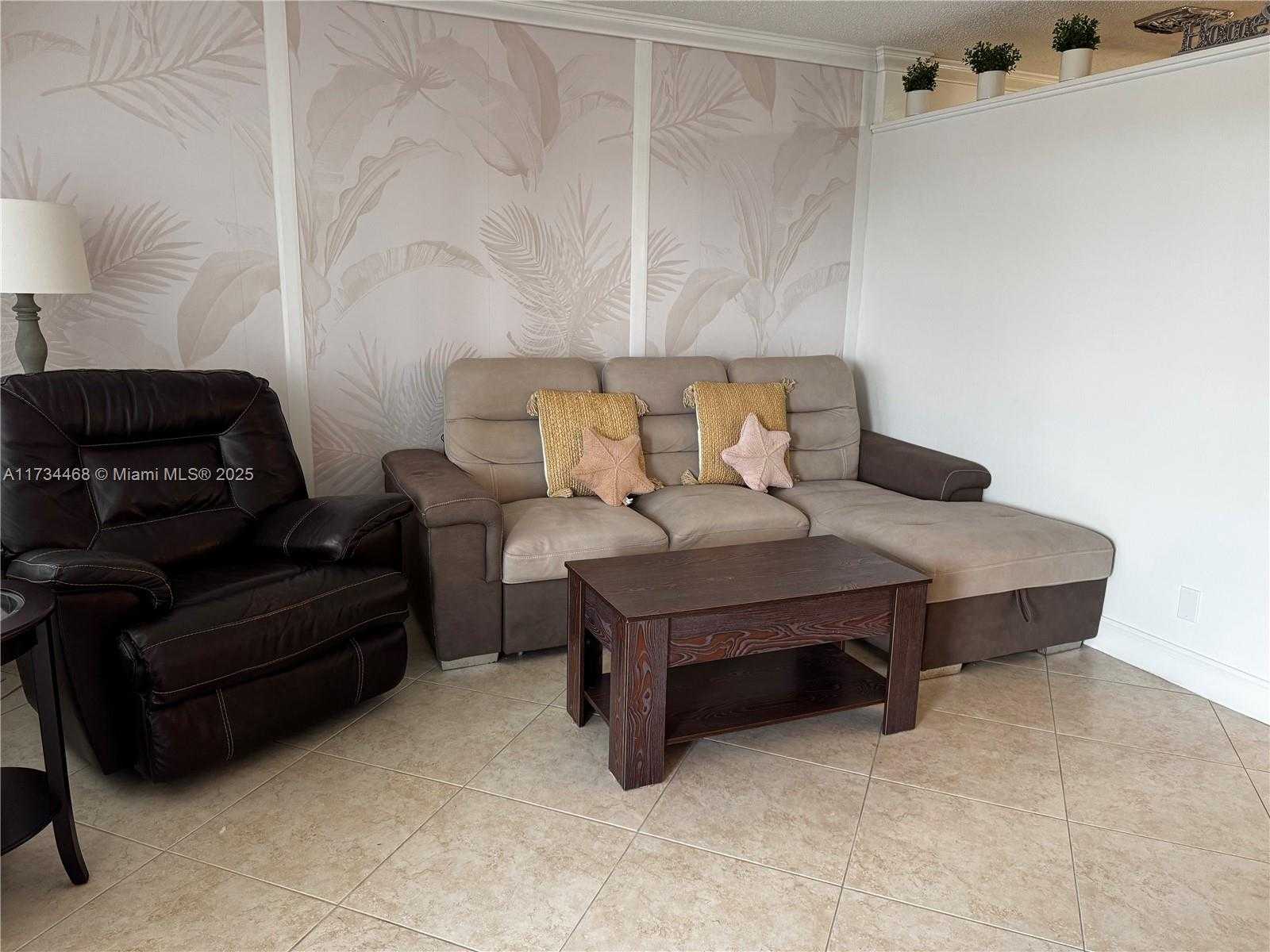 Small Image of Hallandale Beach Number 7