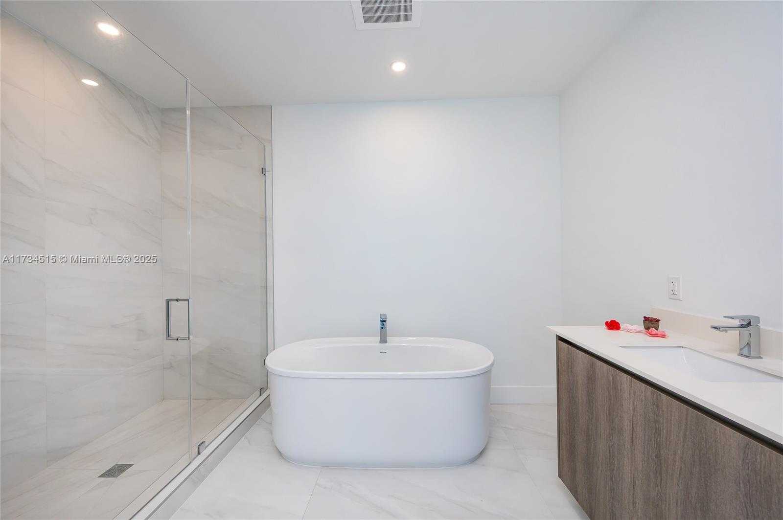 Small Image of 17550 COLLINS AVENUE #1605, Sunny Isles Beach Number 18