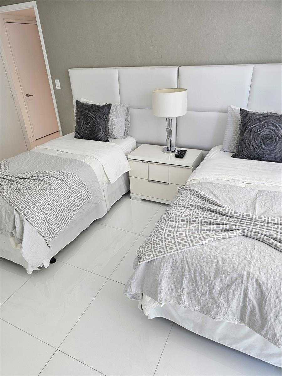 Small Image of 150 SUNNY ISLES BLVD #1-1001, Sunny Isles Beach Number 34