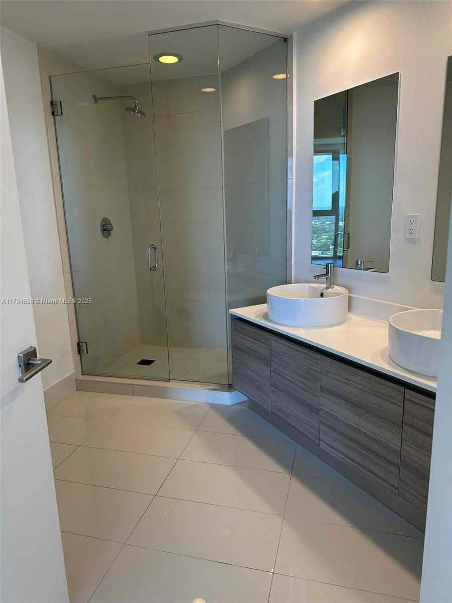Small Image of 121 NORTH EAST 34TH ST #2816, Miami Number 10