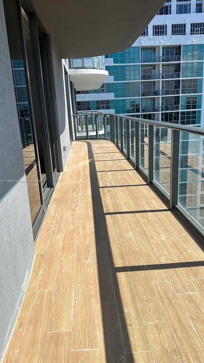 Small Image of 121 NORTH EAST 34TH ST #2816, Miami Number 3