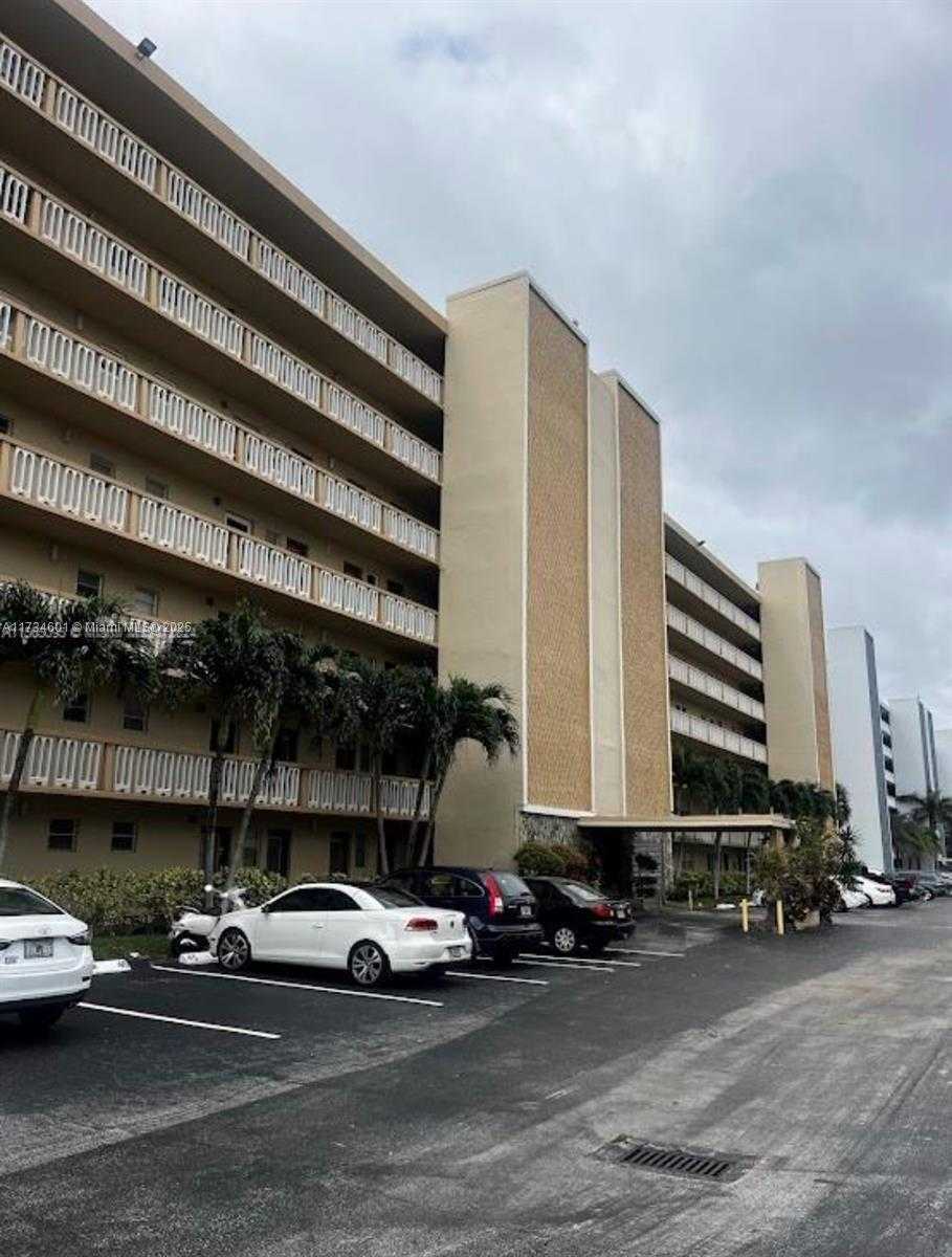 Small Image of 319 NORTH EAST 14TH AVE #702, Hallandale Beach Number 14