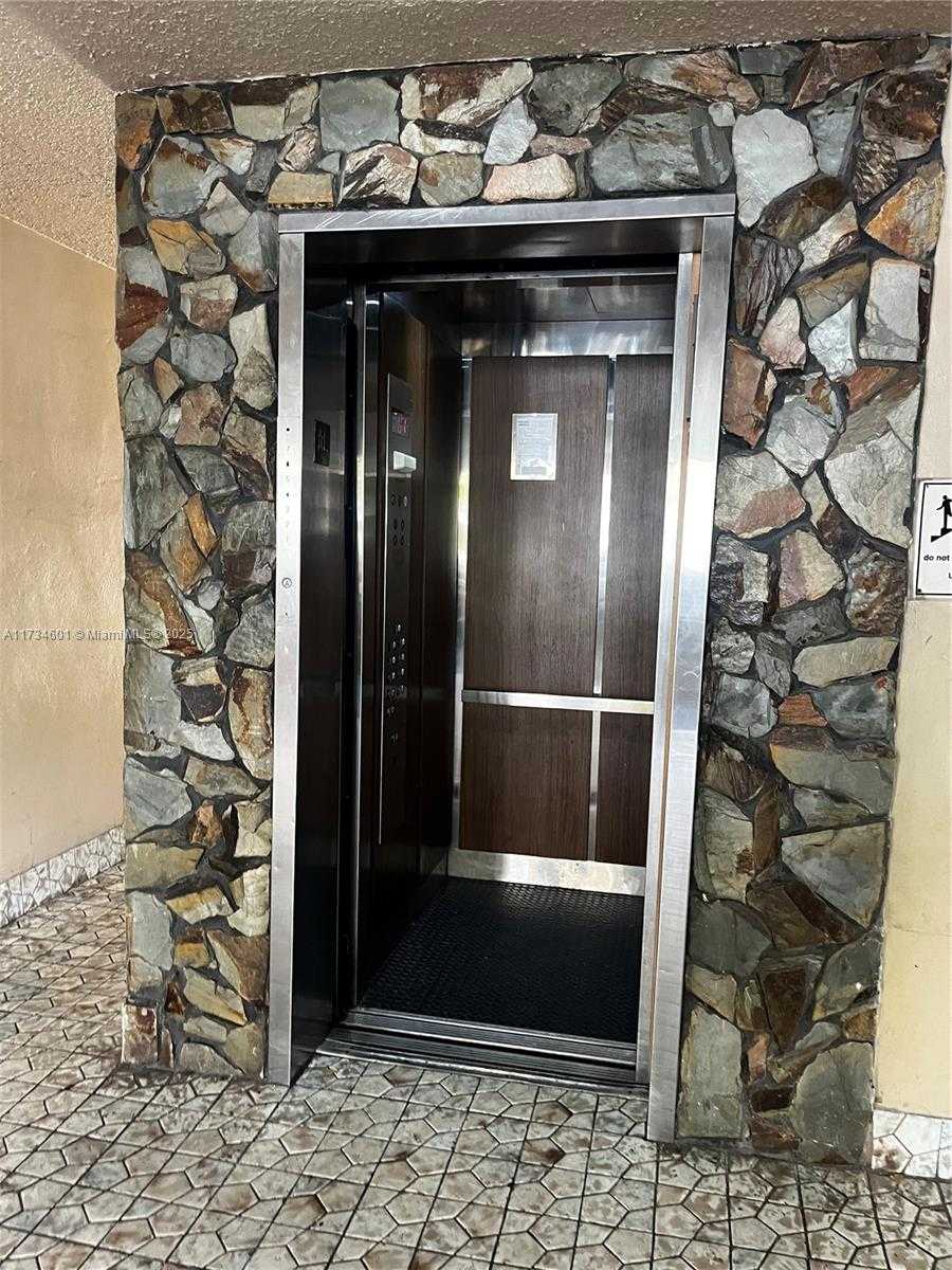 Small Image of 319 NORTH EAST 14TH AVE #702, Hallandale Beach Number 18