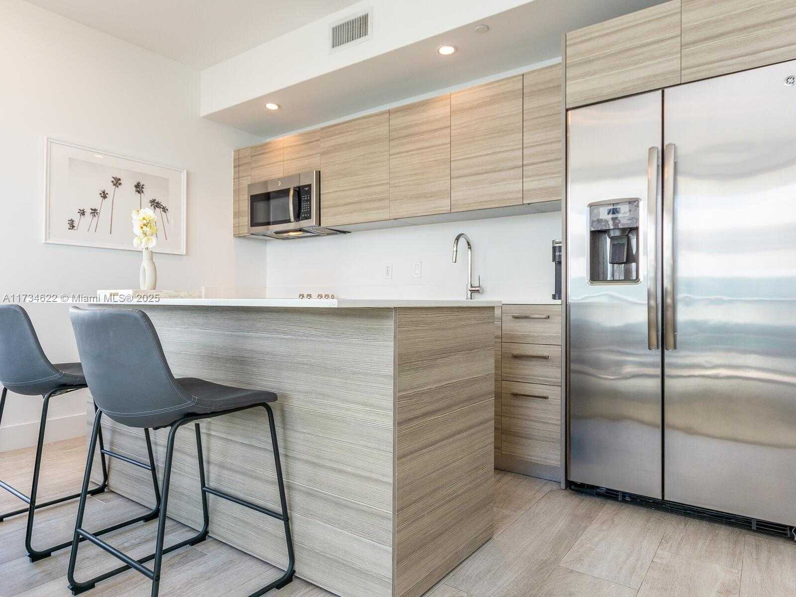 Small Image of 121 NORTH EAST 34TH ST #3101, Miami Number 7