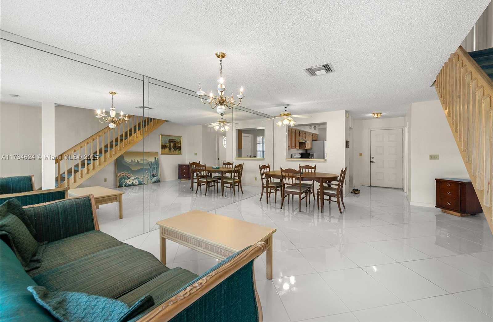 Small Image of 10836 CYPRESS GLEN DR, Coral Springs Number 14