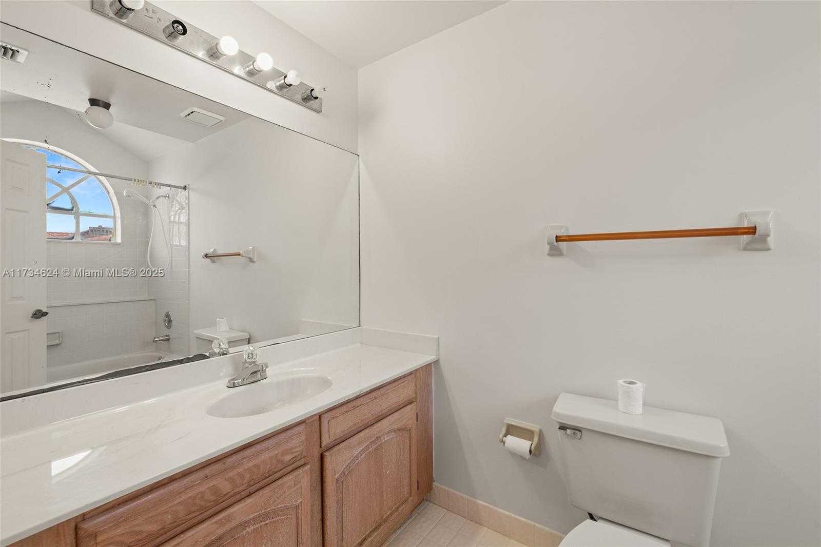 Small Image of 10836 CYPRESS GLEN DR, Coral Springs Number 26
