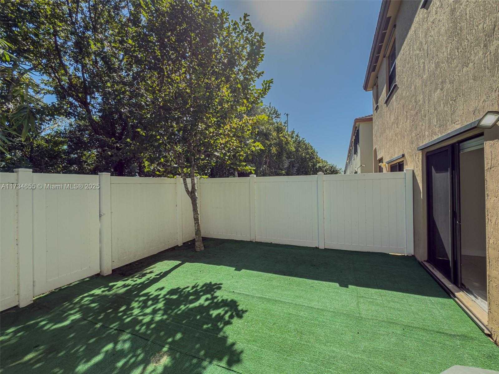 Small Image of 10629 WEST 32ND LN, Miami Lakes Number 33