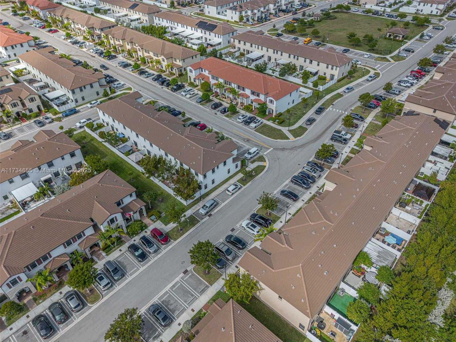 Small Image of 10629 WEST 32ND LN, Miami Lakes Number 34