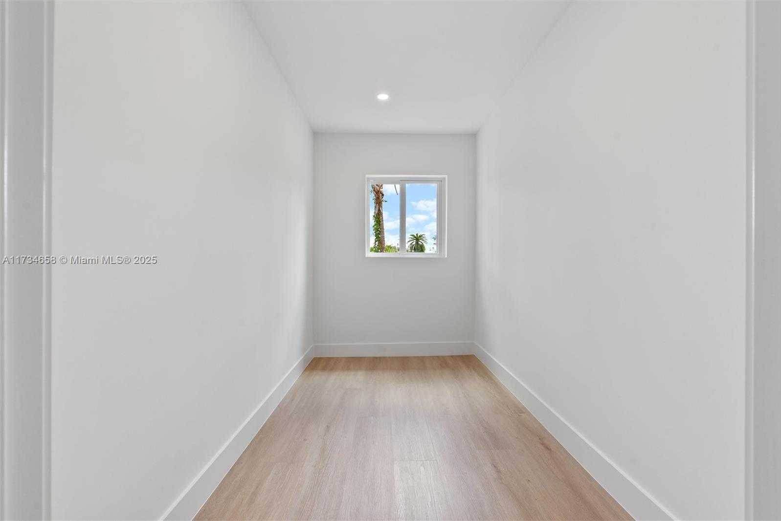 Small Image of 1567 NORTH WEST 94TH WAY #10, Coral Springs Number 14