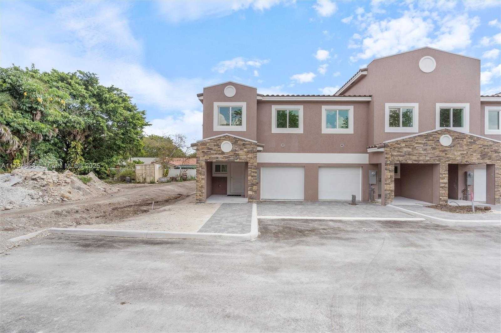 Small Image of 1567 NORTH WEST 94TH WAY #10, Coral Springs Number 26
