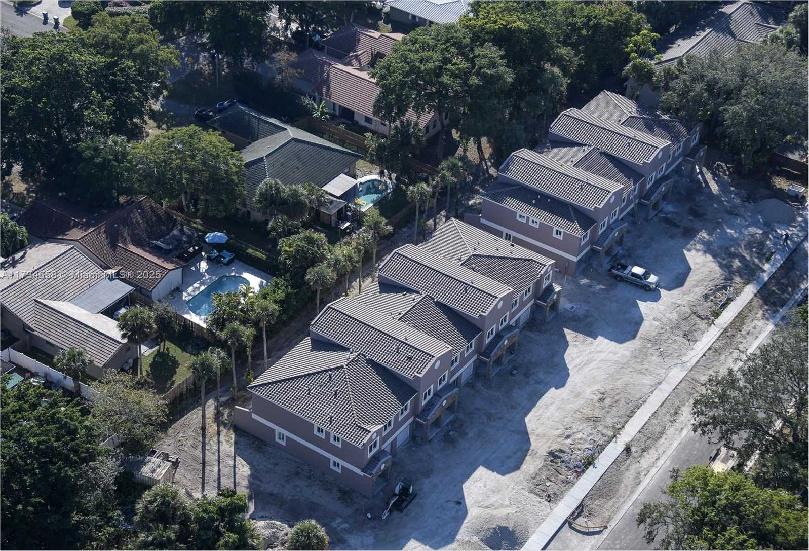 Small Image of 1567 NORTH WEST 94TH WAY #10, Coral Springs Number 28