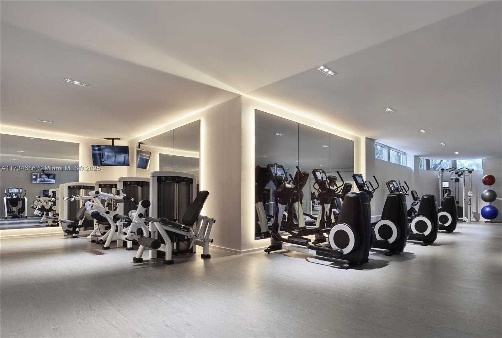 Small Image of 2901 COLLINS AVE #1001, Miami Beach Number 28