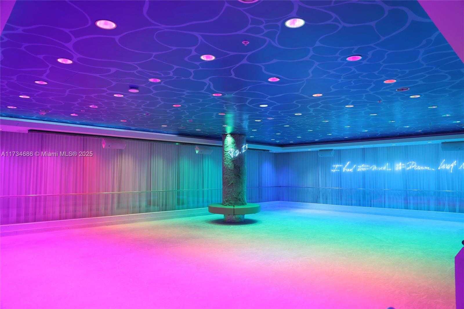 Small Image of 2901 COLLINS AVE #1001, Miami Beach Number 32