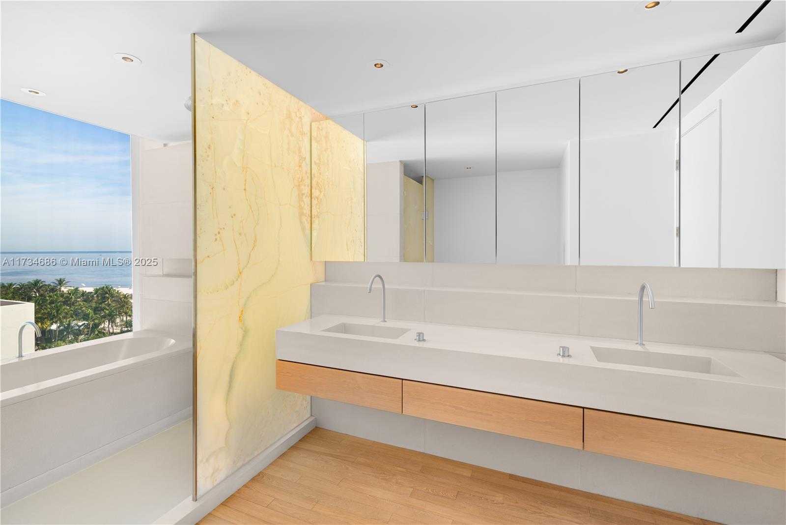 Small Image of 2901 COLLINS AVE #1001, Miami Beach Number 6