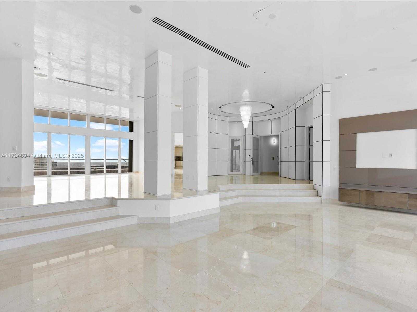 Small Image of 2600 ISLAND BLVD #PH-3, Aventura Number 33