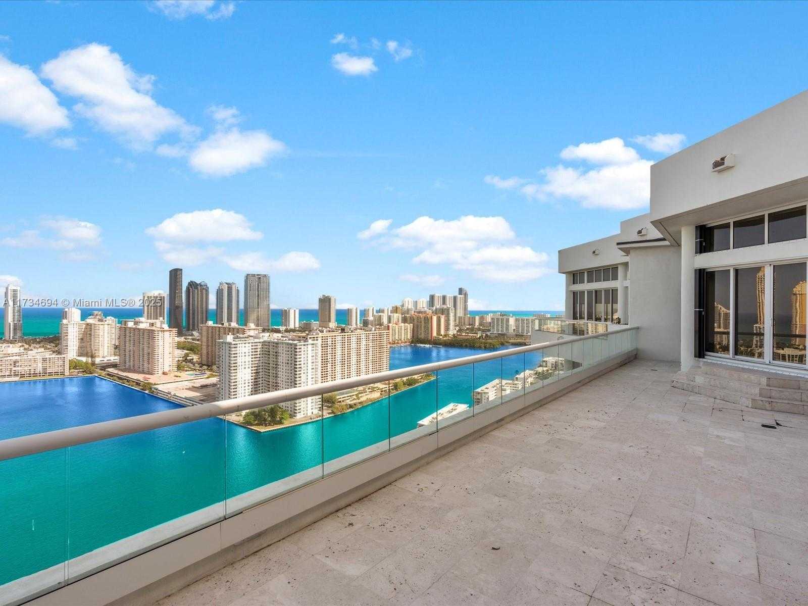 Small Image of 2600 ISLAND BLVD #PH-3, Aventura Number 37