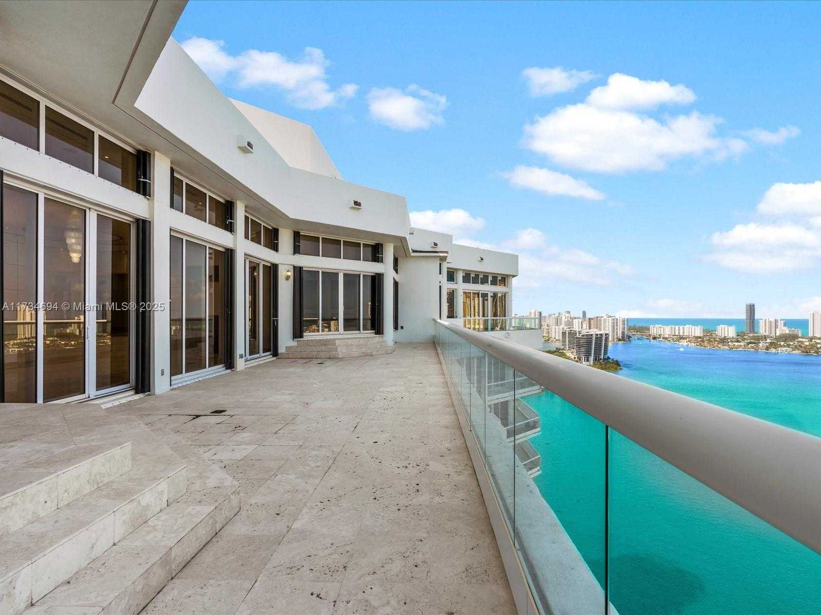 Small Image of 2600 ISLAND BLVD #PH-3, Aventura Number 40