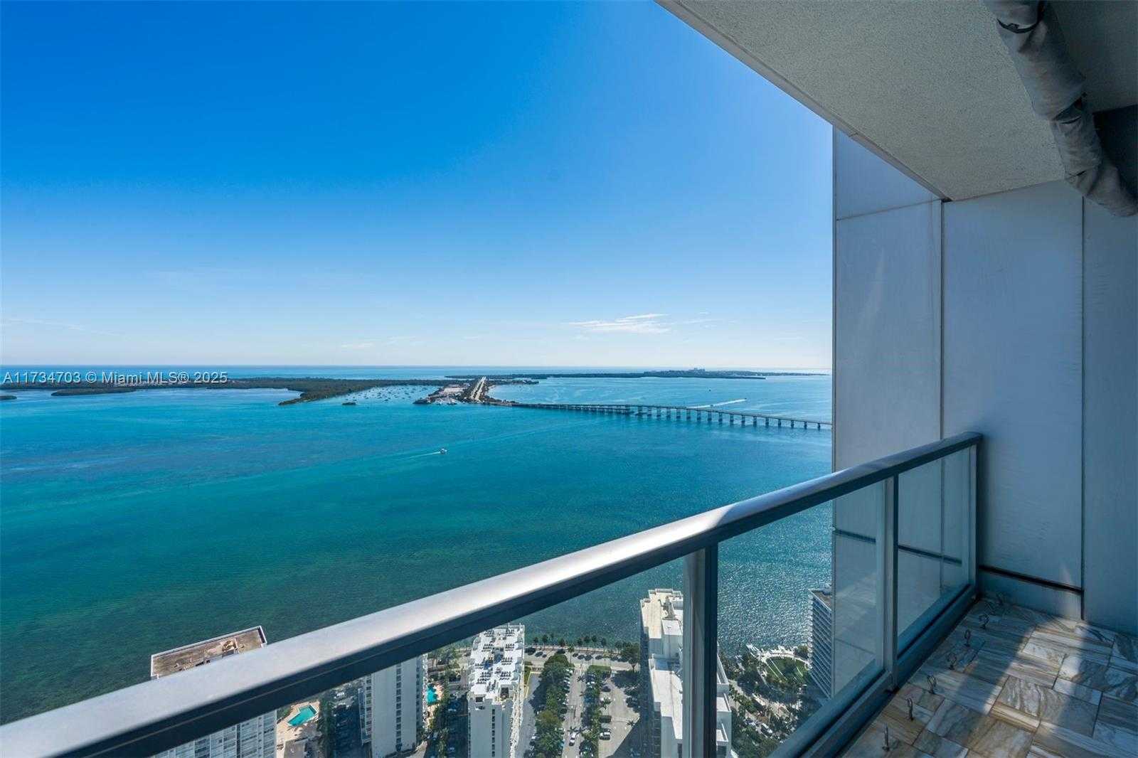 Small Image of 1425 BRICKELL AVE #50F+A, Miami Number 15