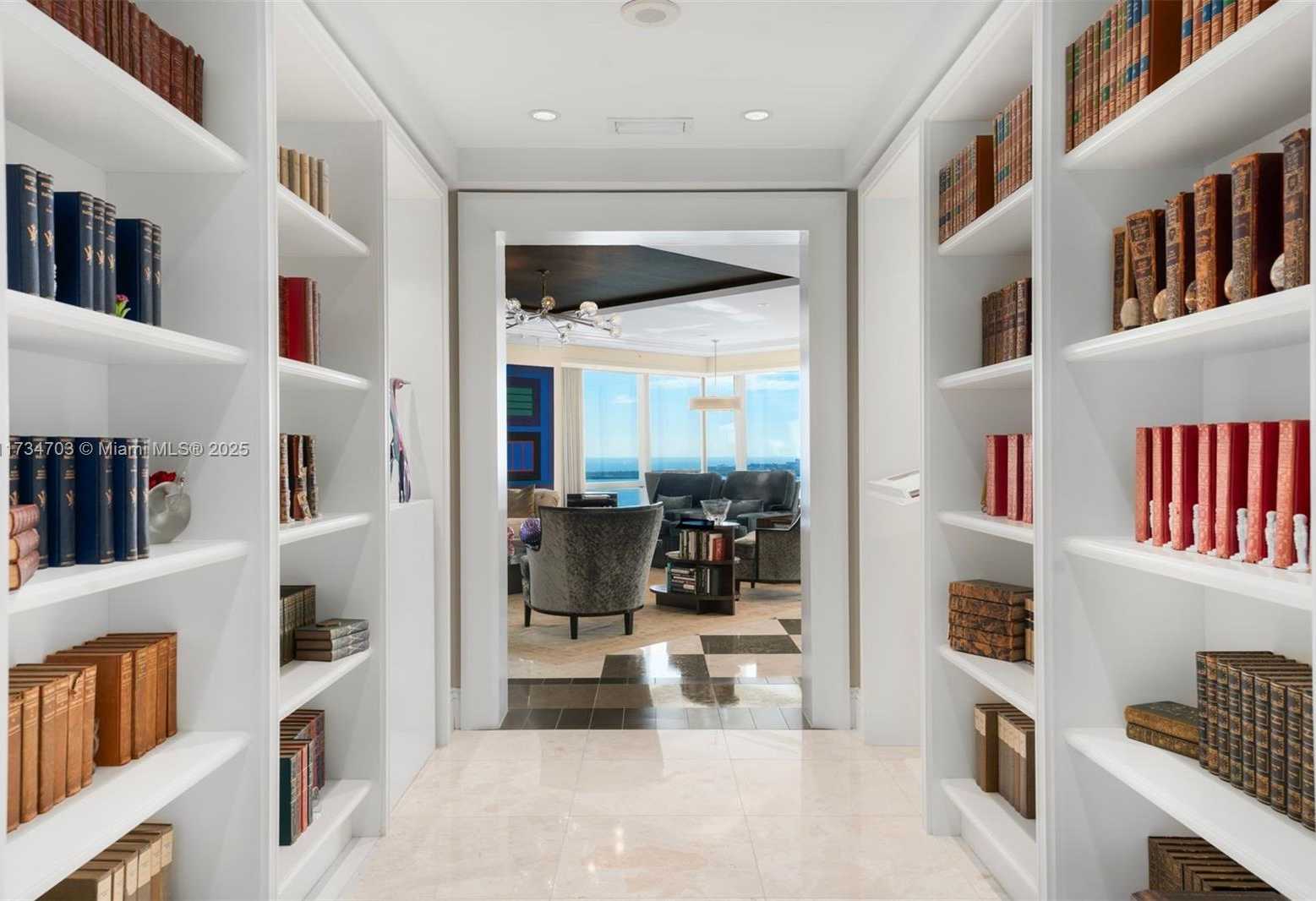 Small Image of 1425 BRICKELL AVE #50F+A, Miami Number 16