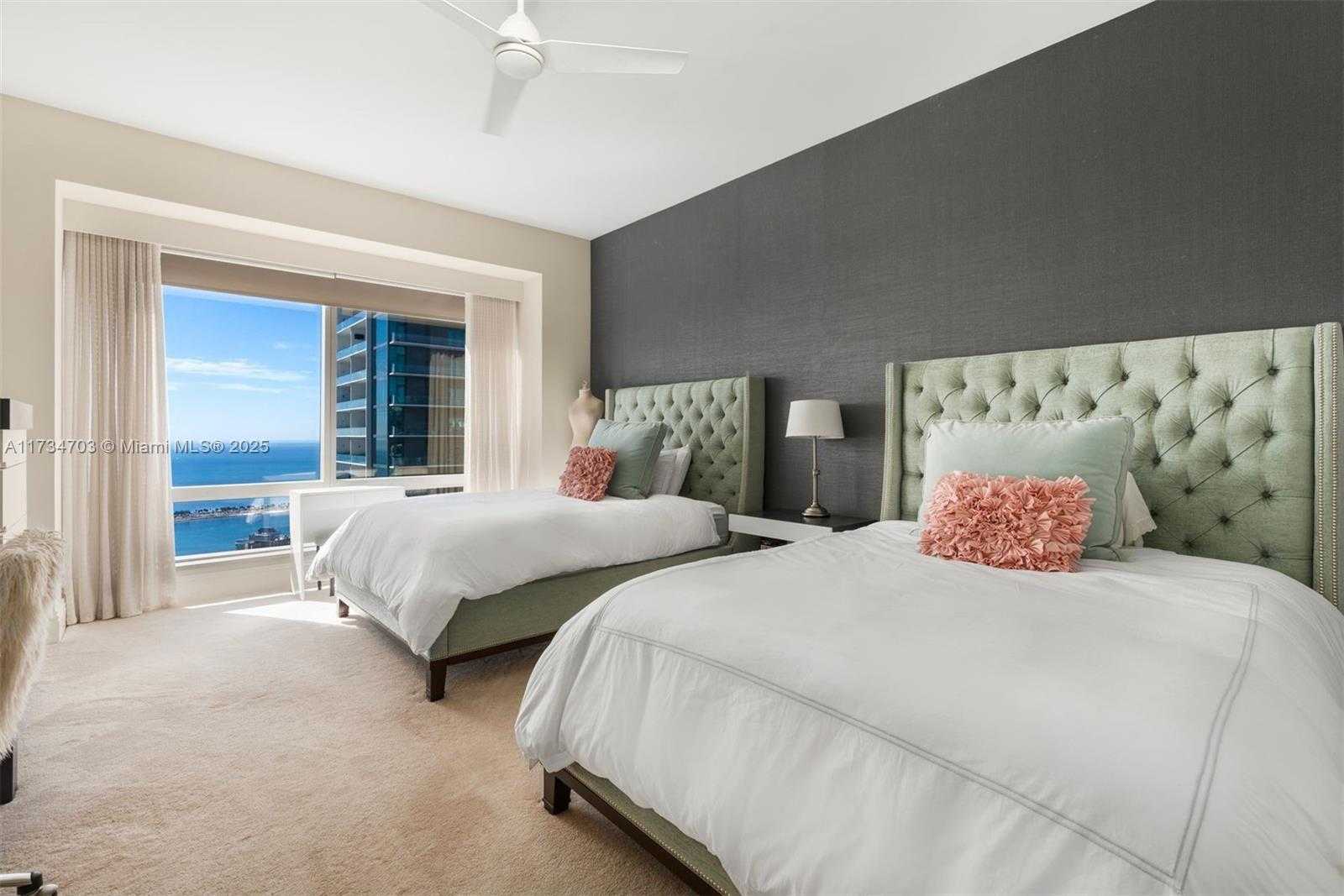 Small Image of 1425 BRICKELL AVE #50F+A, Miami Number 9