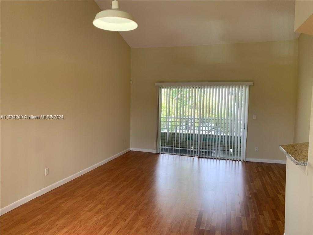Small Image of 3401 NW 44th St, Lauderdale Lakes, FL 33309, USA Number 3