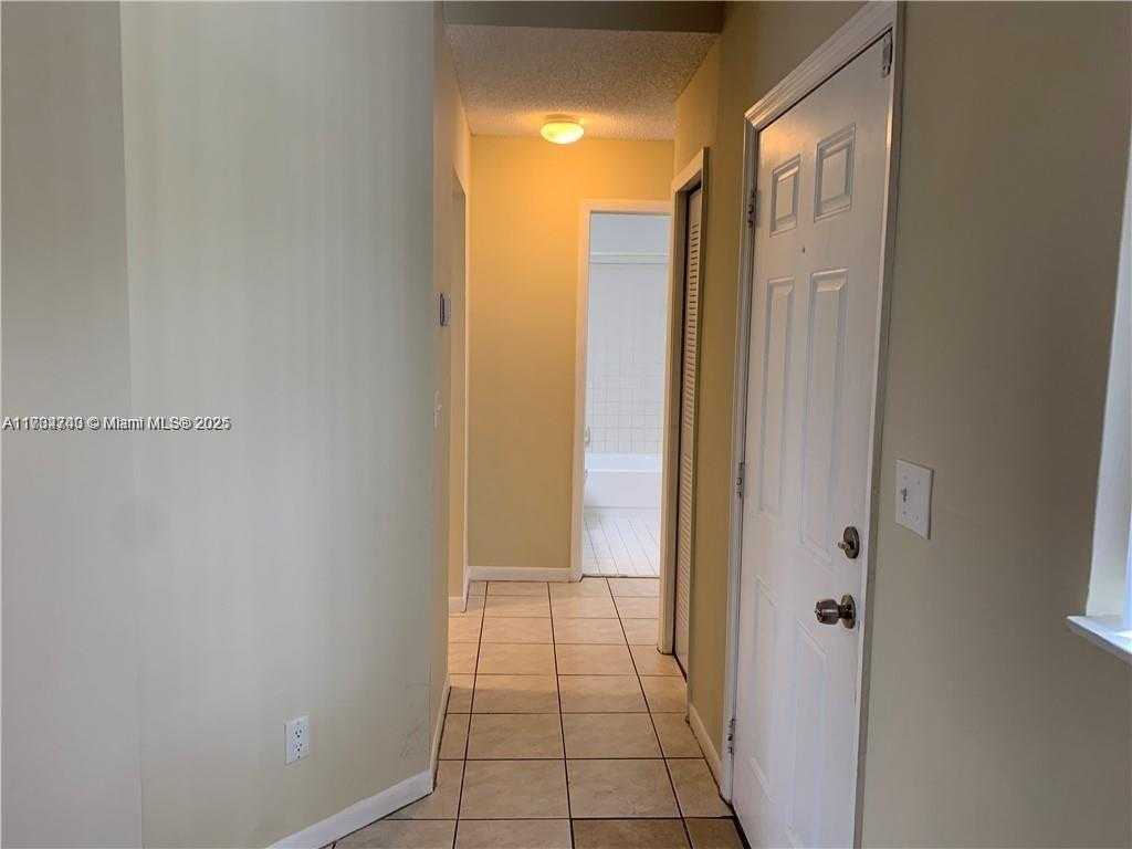 Small Image of 3401 NW 44th St, Lauderdale Lakes, FL 33309, USA Number 7