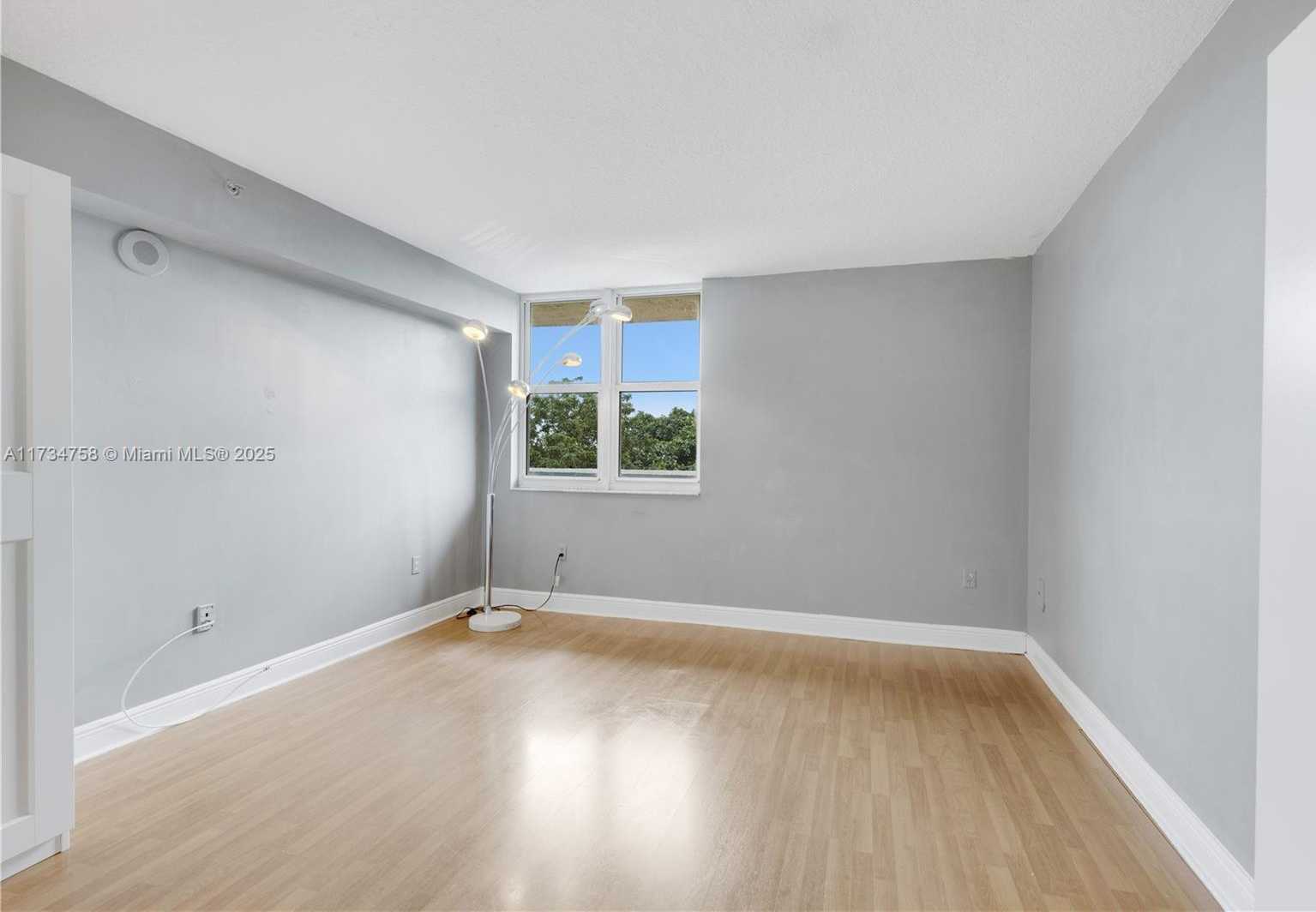 Small Image of 3000 CORAL WAY #513, Miami Number 12