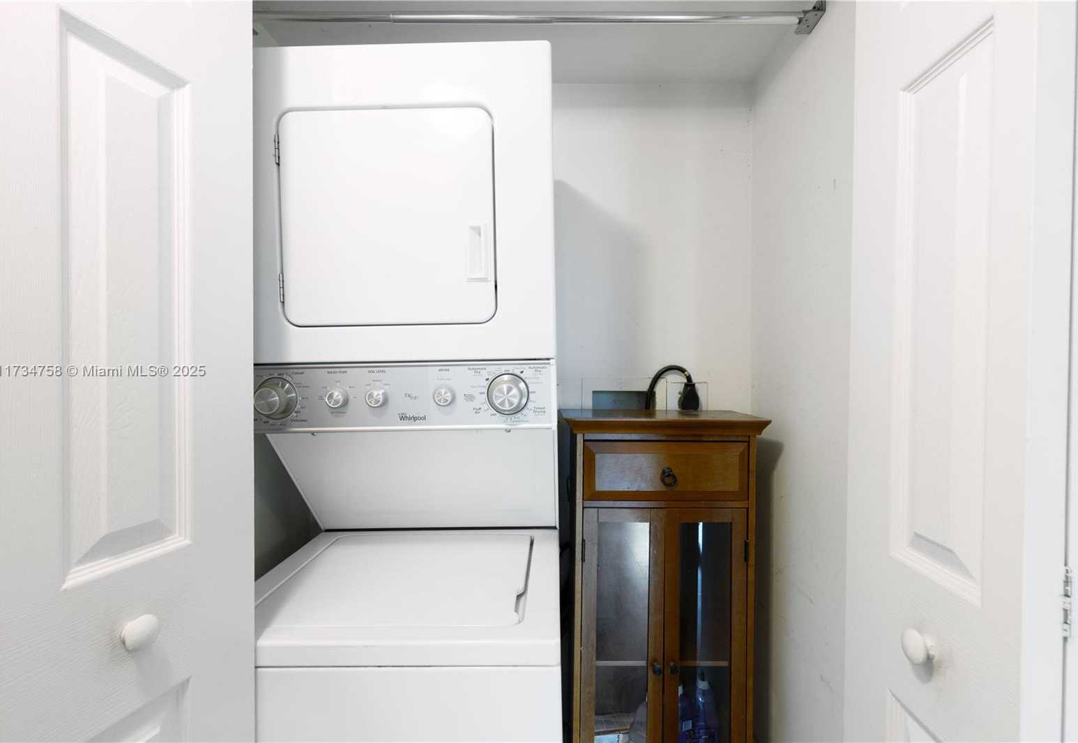 Small Image of 3000 CORAL WAY #513, Miami Number 17