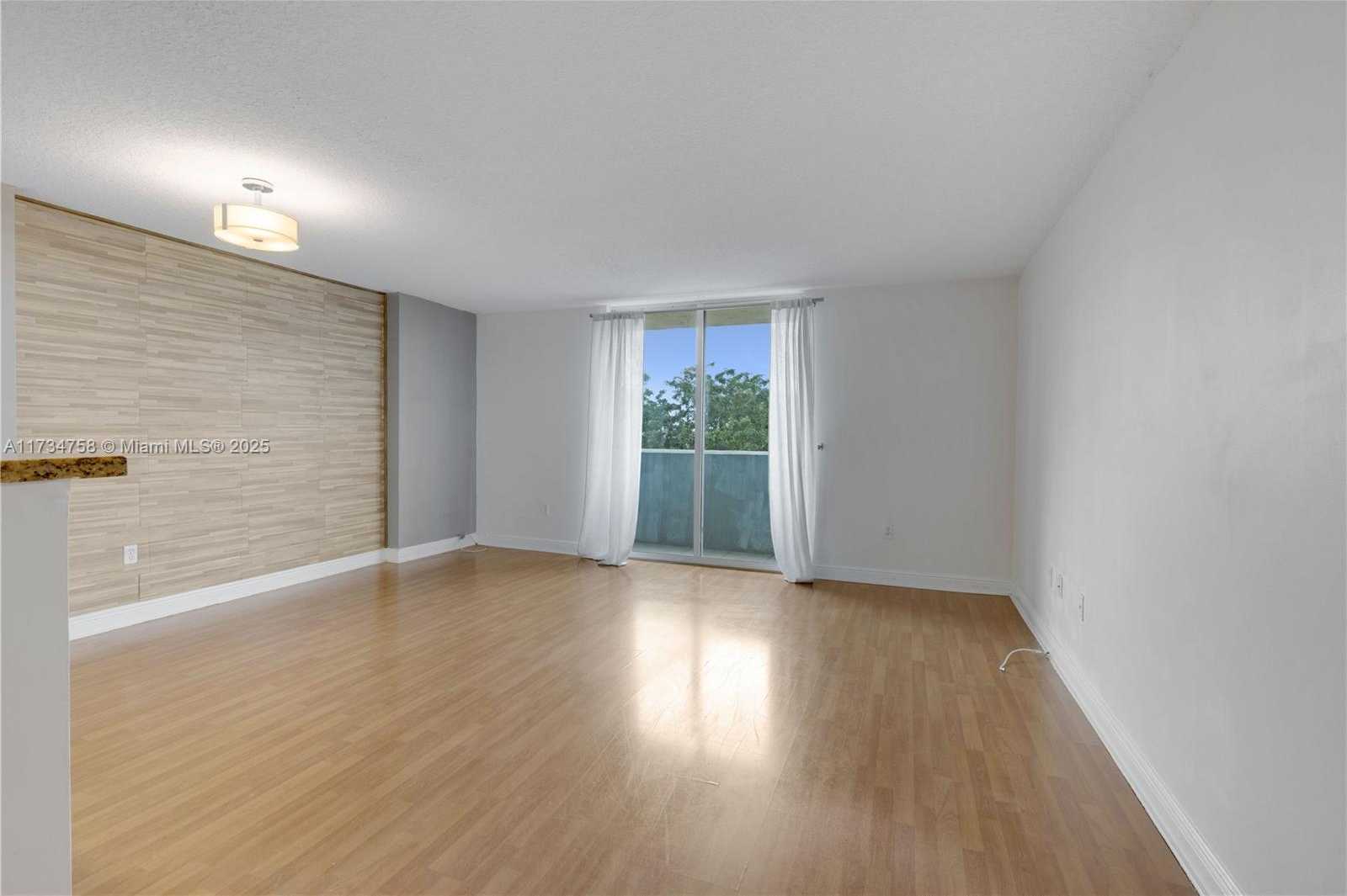 Small Image of 3000 CORAL WAY #513, Miami Number 4