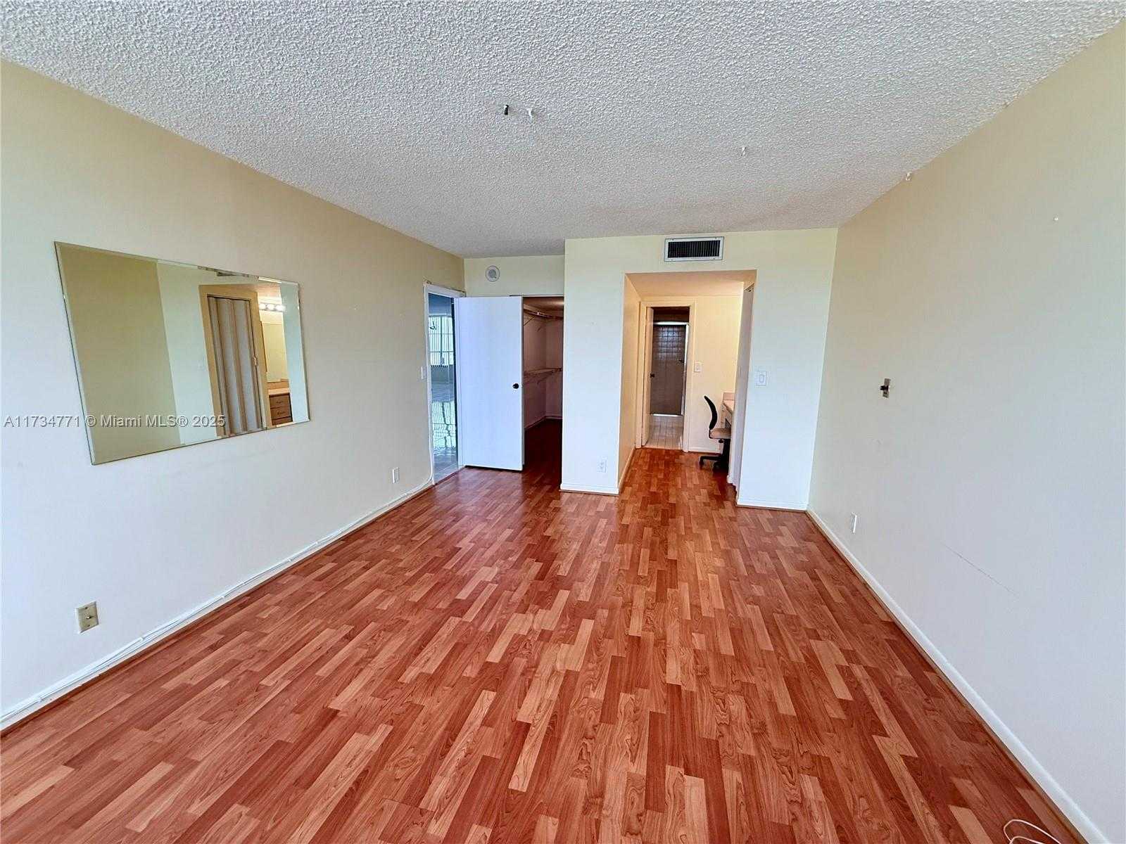 Small Image of 600 THREE ISLANDS BLVD #1707, Hallandale Beach Number 17