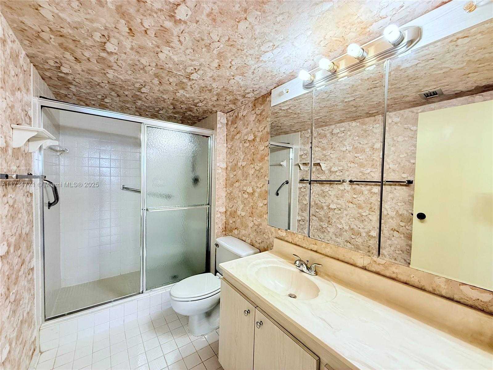 Small Image of 600 THREE ISLANDS BLVD #1707, Hallandale Beach Number 21
