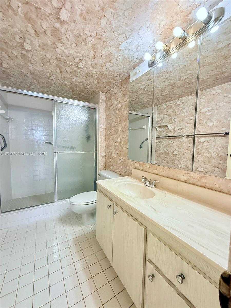 Small Image of 600 THREE ISLANDS BLVD #1707, Hallandale Beach Number 22