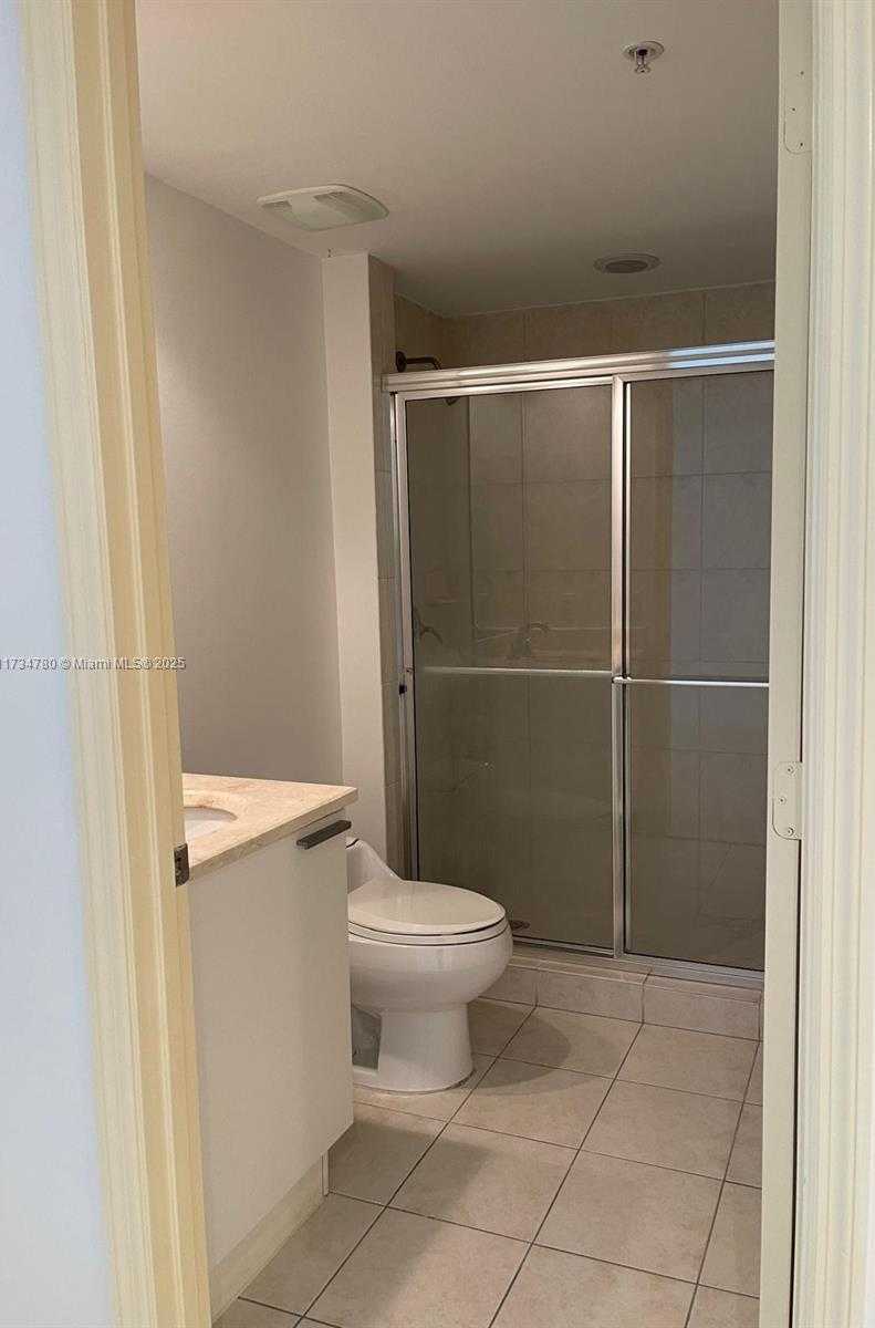 Small Image of 15051 ROYAL OAKS LN #1103, North Miami Number 18