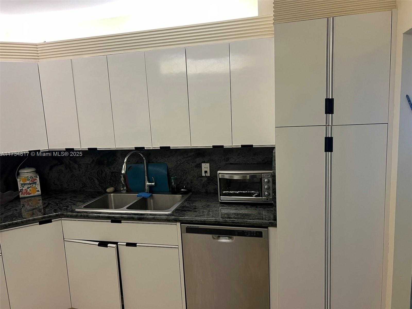 Small Image of 9801 COLLINS AVE #17J, Bal Harbour Number 26