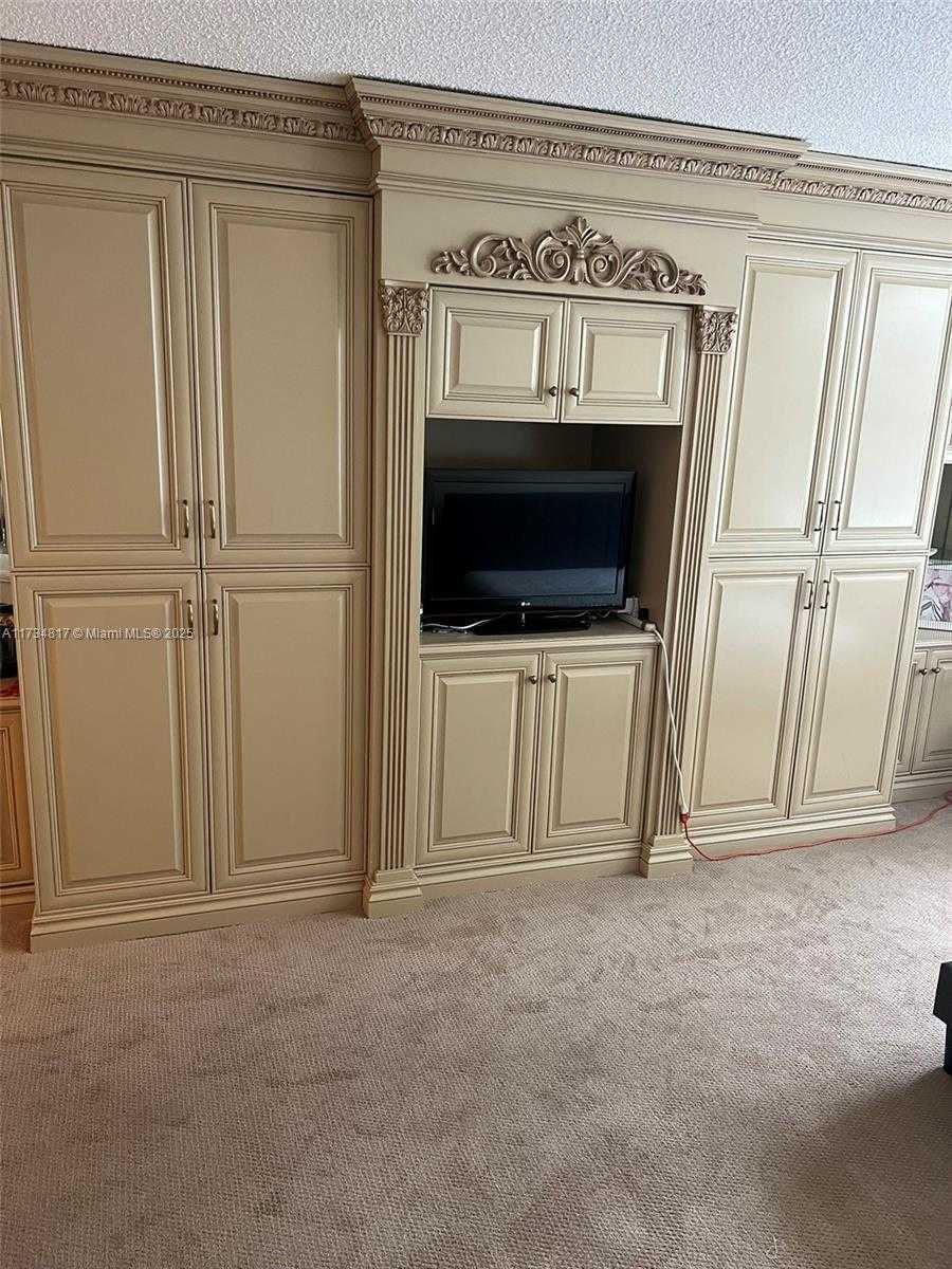 Small Image of 9801 COLLINS AVE #17J, Bal Harbour Number 4