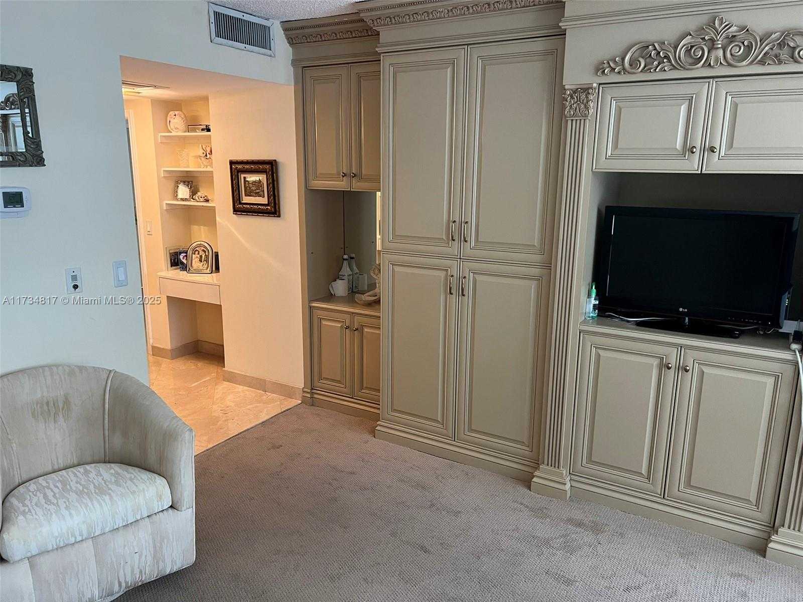 Small Image of 9801 COLLINS AVE #17J, Bal Harbour Number 5