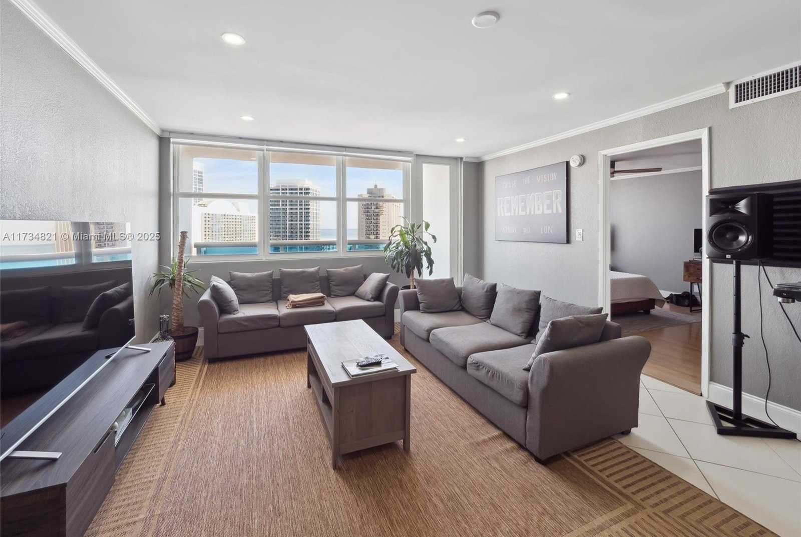 Small Image of 6770 INDIAN CREEK DR #14C, Miami Beach Number 10