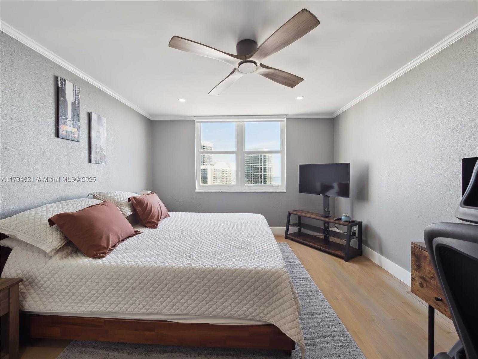 Small Image of 6770 INDIAN CREEK DR #14C, Miami Beach Number 14