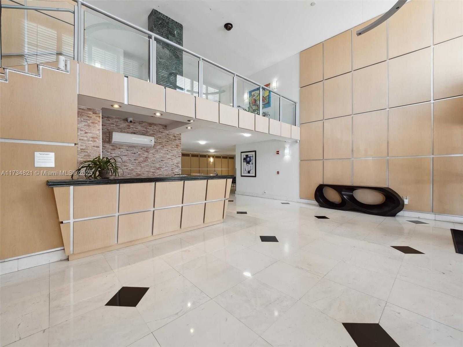 Small Image of 6770 INDIAN CREEK DR #14C, Miami Beach Number 2
