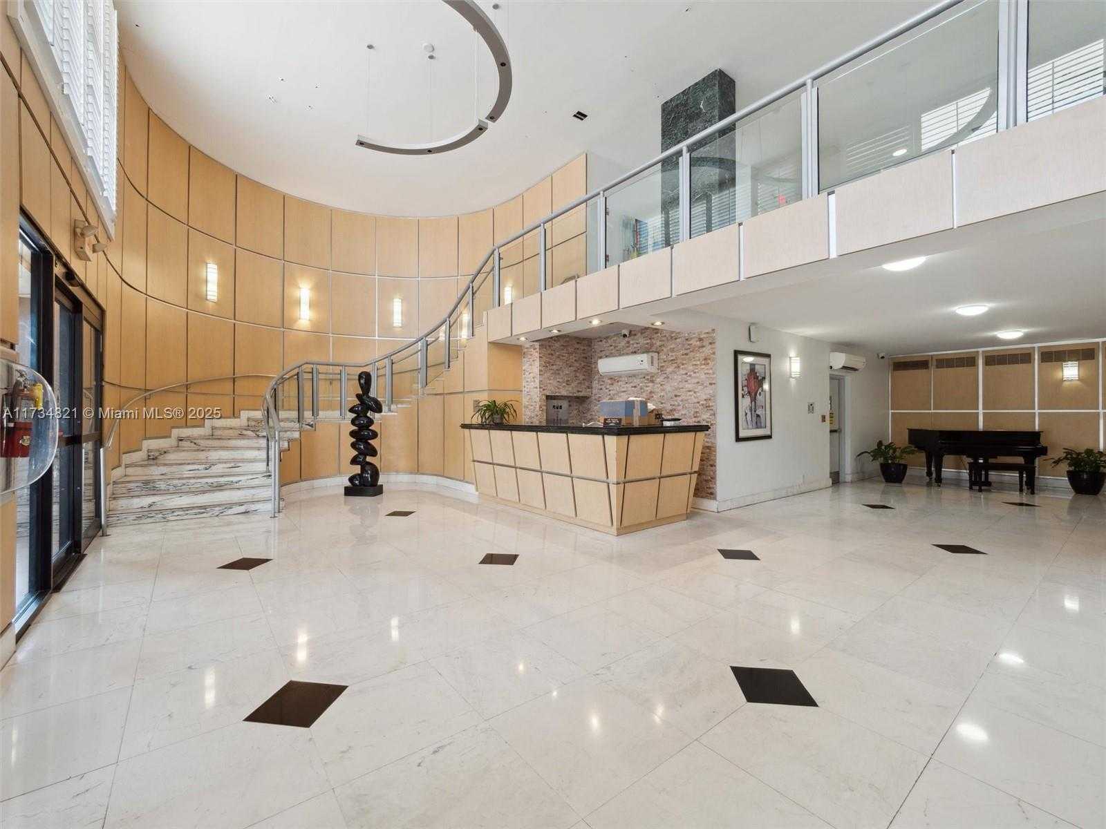 Small Image of 6770 INDIAN CREEK DR #14C, Miami Beach Number 3