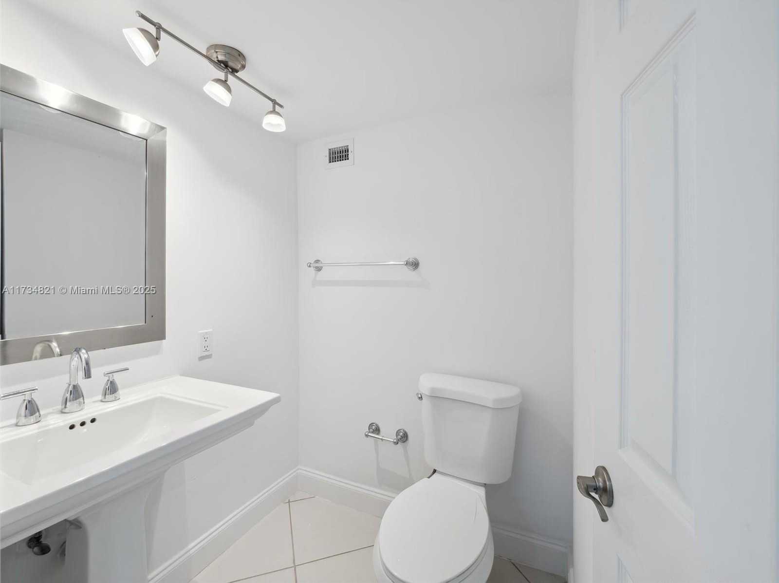 Small Image of 6770 INDIAN CREEK DR #14C, Miami Beach Number 6