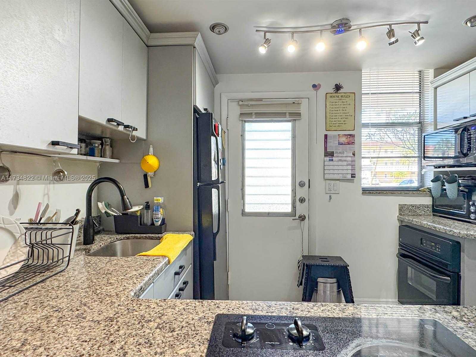 Small Image of 2930 POINT EAST DR #E109, Aventura Number 12