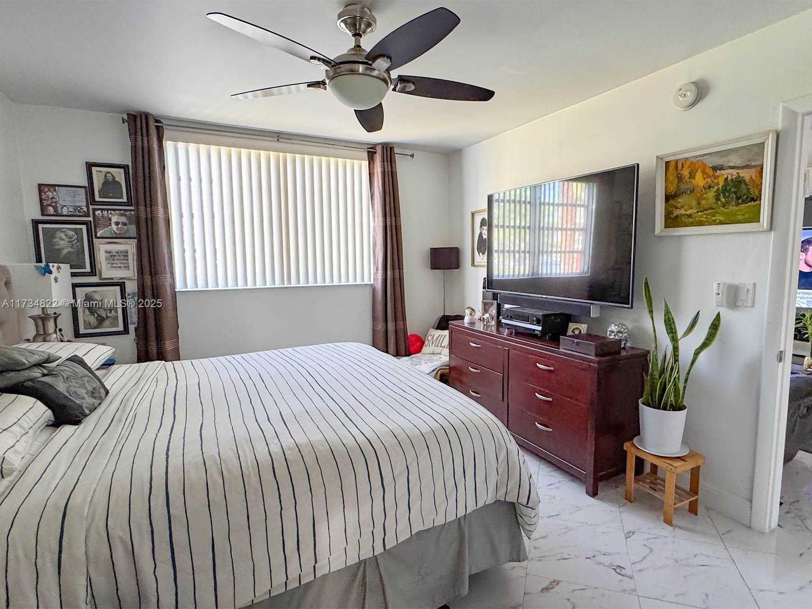Small Image of 2930 POINT EAST DR #E109, Aventura Number 14